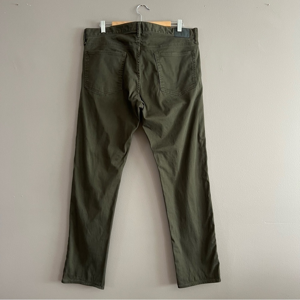 Gap Men's Slim Fit Soft Wear Stretch 5 Pocket Olive Green 36x32 - Picture 4 of 15
